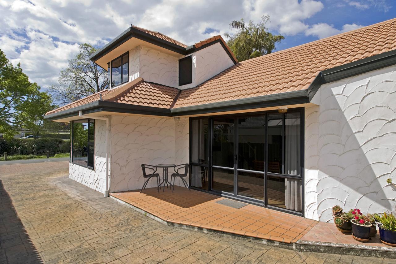 Riverside Villa - In The City By The River! Нельсон Экстерьер фото