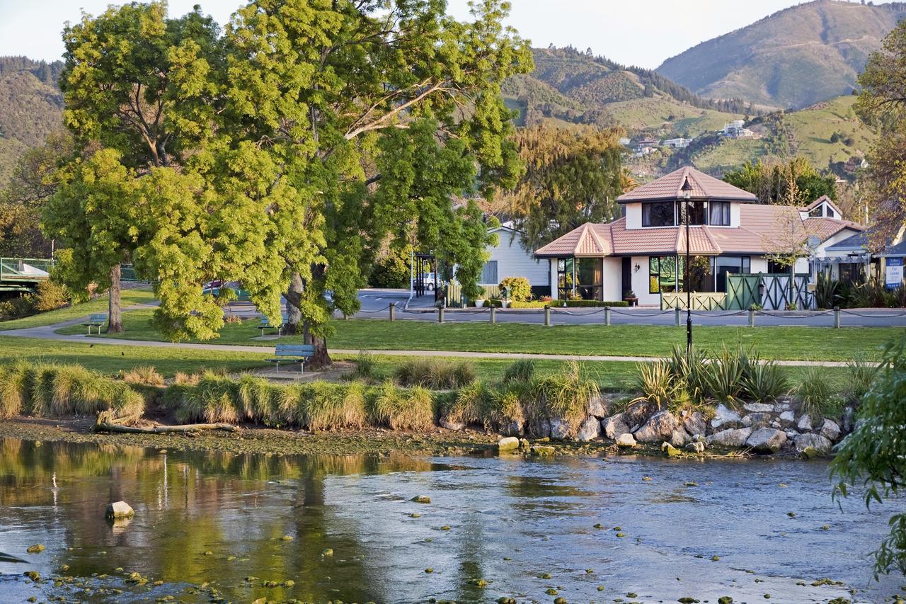 Riverside Villa - In The City By The River! Нельсон Экстерьер фото
